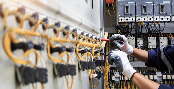 Professional Electrician technician working in Omro, WI